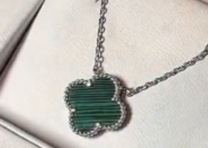 Green-Pendant chain